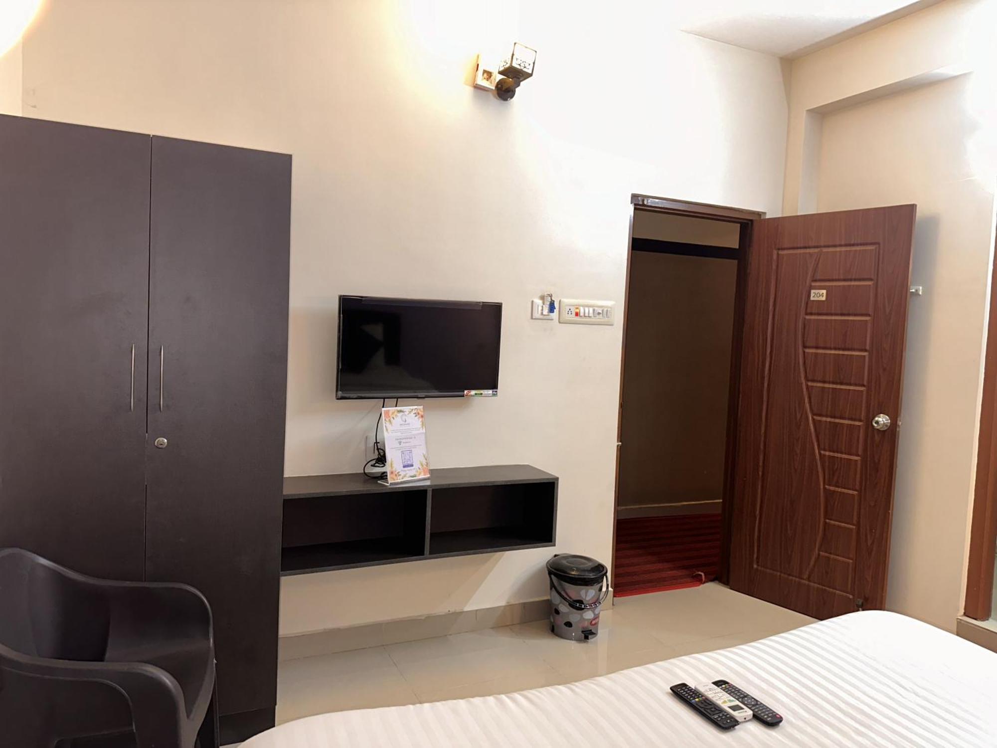 Srichand Business Class Rooms Thiruvallur Bagian luar foto